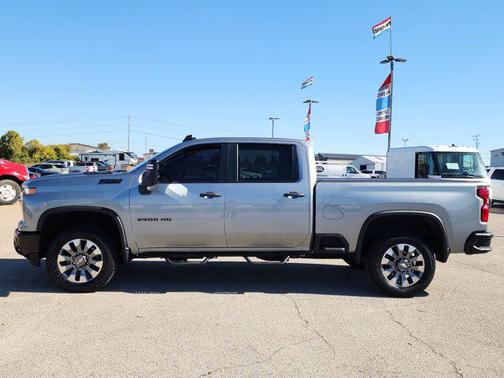 2024 Chevrolet Silverado 2500 Custom