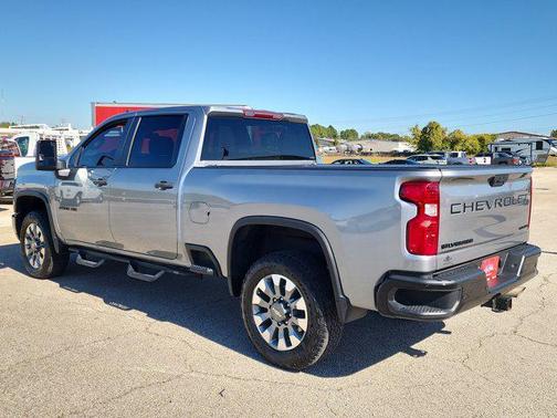2024 Chevrolet Silverado 2500 Custom