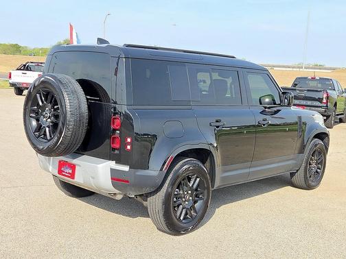 Santorini Black Metallic 2025 Land Rover Defender 110 P300