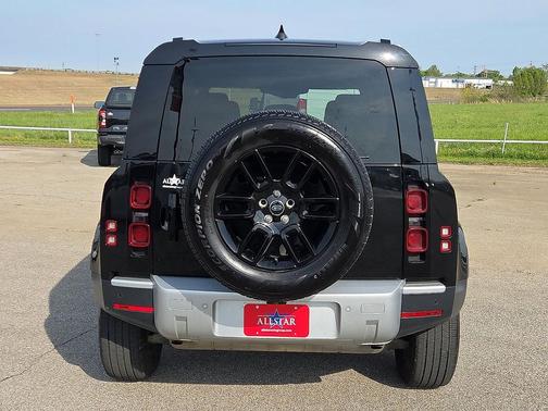Santorini Black Metallic 2025 Land Rover Defender 110 P300