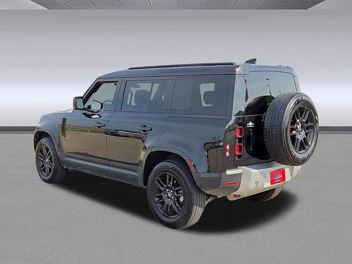 2025 Land Rover Defender 110 P300