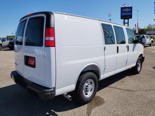 2025 Chevrolet Express 2500 RWD 2500 Regular Wheelbase WT