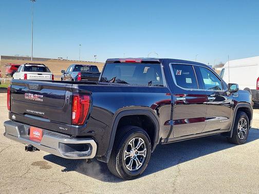 2025 GMC Sierra 1500 SLT