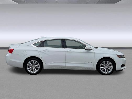 Summit White 2018 Chevrolet Impala 1LT