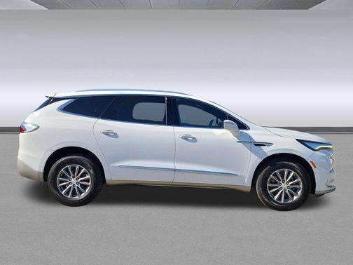 2022 Buick Enclave FWD Essence