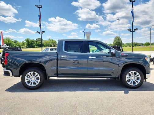 2025 Chevrolet Silverado 1500 LTZ