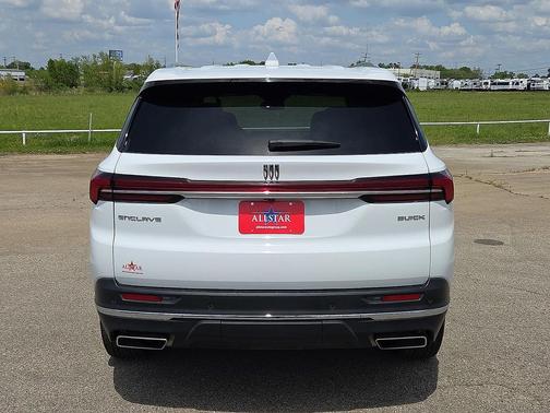 2025 Buick Enclave Preferred FWD