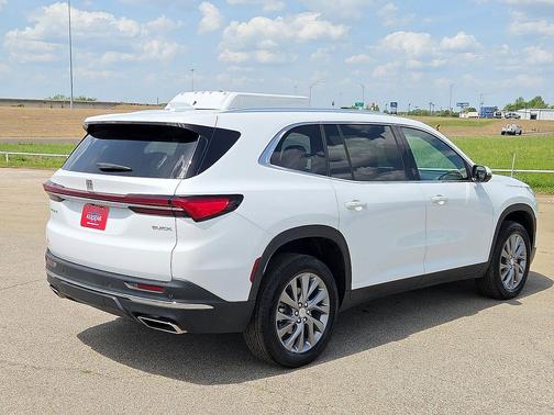 2025 Buick Enclave Preferred FWD