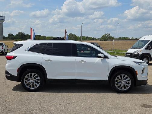 2025 Buick Enclave Preferred FWD