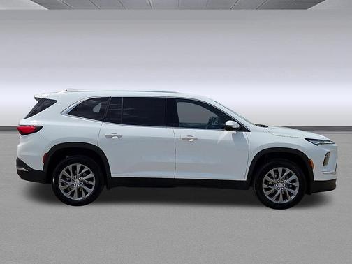 2025 Buick Enclave Preferred FWD