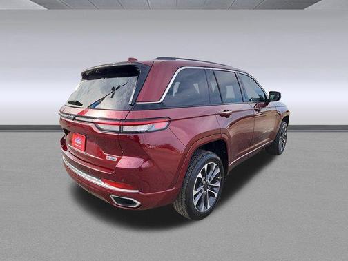2022 Jeep Grand Cherokee Overland