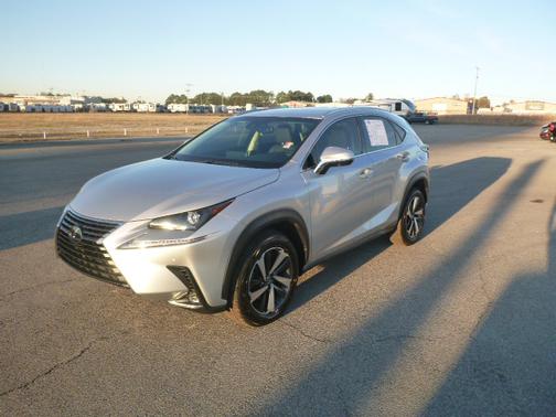 Photo 3 of 20 of 2019 Lexus NX 300 Base
