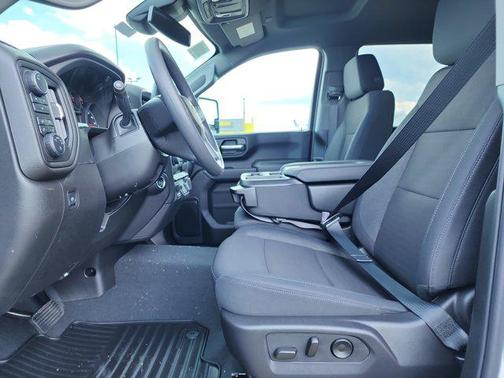 2025 Chevrolet Silverado 2500 Custom