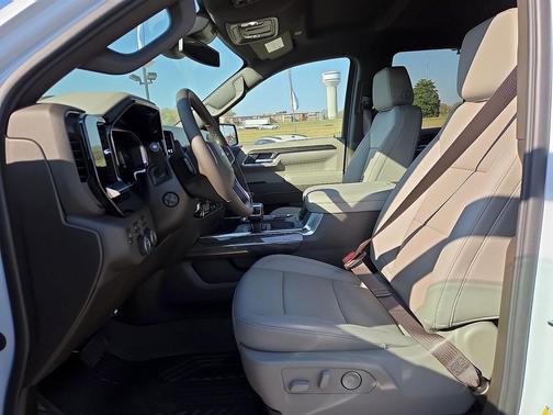 Polar White Tricoat 2026 Chevrolet Silverado 1500 LTZ