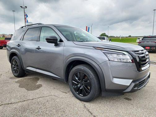 2024 Nissan Pathfinder SV 4WD
