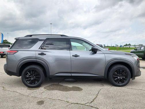 2024 Nissan Pathfinder SV 4WD