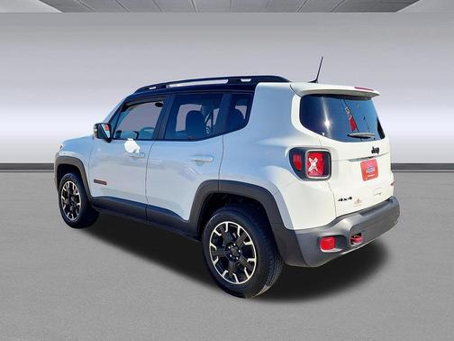 2023 Jeep Renegade Trailhawk