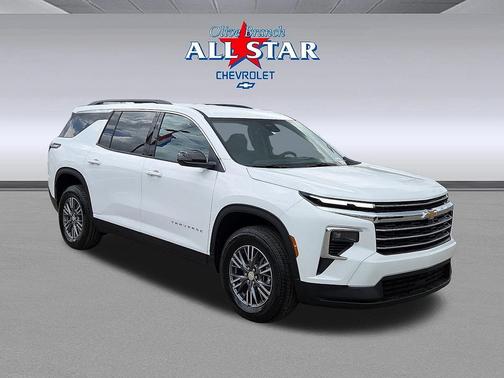 Summit White 2026 Chevrolet Traverse LT