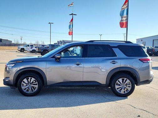 2024 Nissan Pathfinder SV FWD