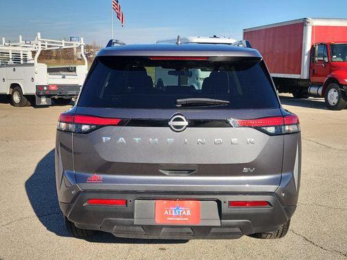 2024 Nissan Pathfinder SV FWD