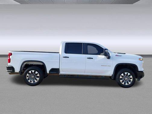 2025 Chevrolet Silverado 2500 Custom