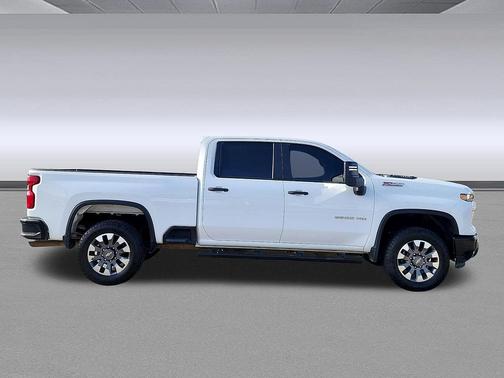 2025 Chevrolet Silverado 2500 Custom