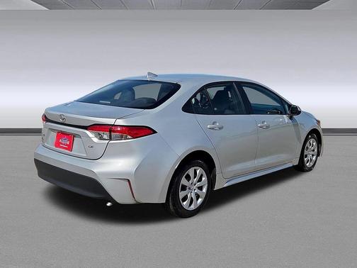 Classic Silver Metallic 2024 Toyota Corolla LE