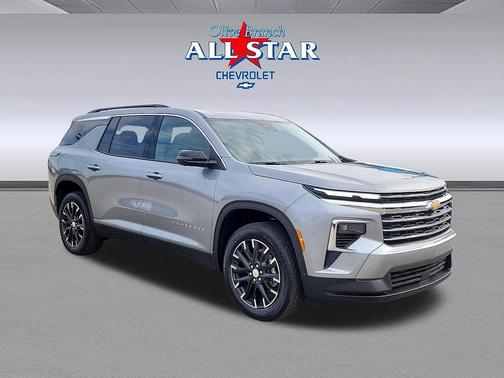 2026 Chevrolet Traverse FWD LT