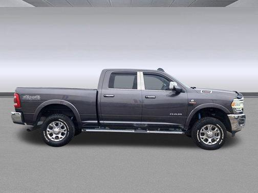 2019 RAM 2500 Laramie Crew Cab 4x4 6'4' Box
