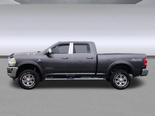 2019 RAM 2500 Laramie Crew Cab 4x4 6'4' Box