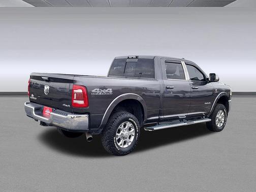 2019 RAM 2500 Laramie Crew Cab 4x4 6'4' Box