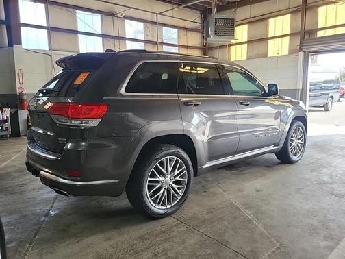 2017 Jeep Grand Cherokee Summit