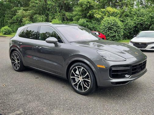 Quartzite Grey Metallic 2020 Porsche Cayenne Turbo