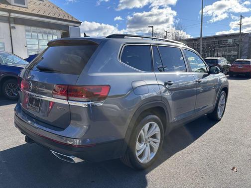 Platinum Gray Metallic 2022 Volkswagen Atlas 3.6L SE w/Technology