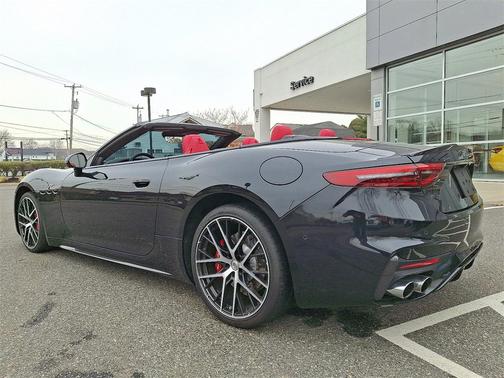 2024 Maserati GranCabrio Trofeo