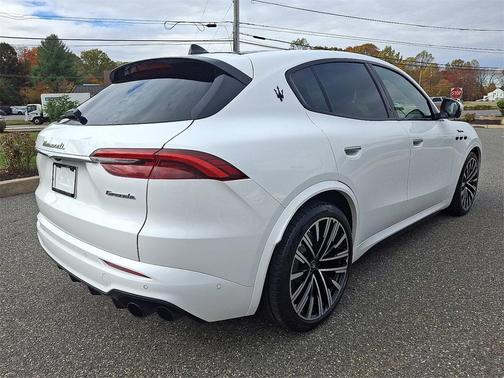 2023 Maserati Grecale Modena