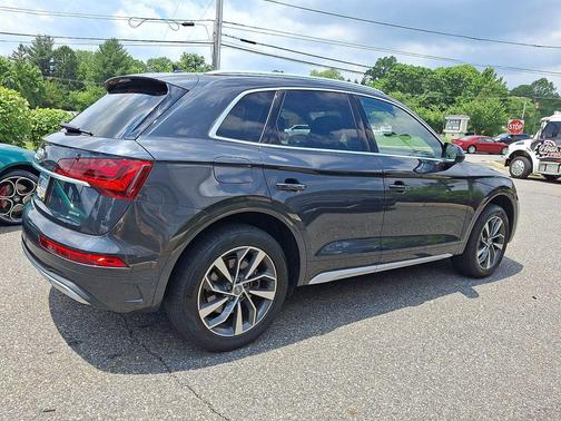 Manhattan Gray Metallic 2021 Audi Q5 45 Premium Plus