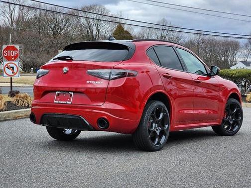 2025 Alfa Romeo Stelvio Ti