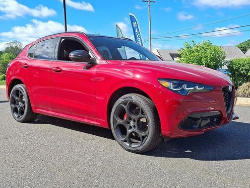 2025 Alfa Romeo Stelvio Ti