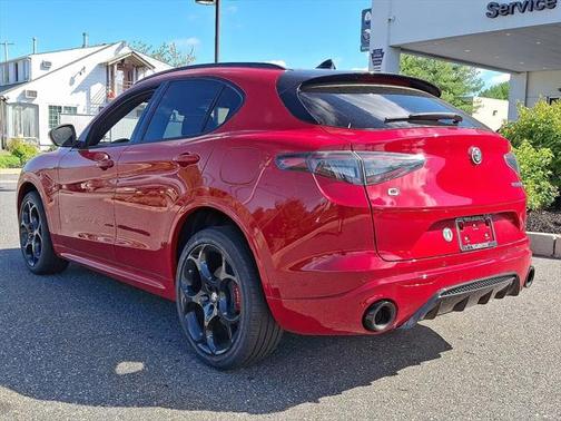 2025 Alfa Romeo Stelvio Ti