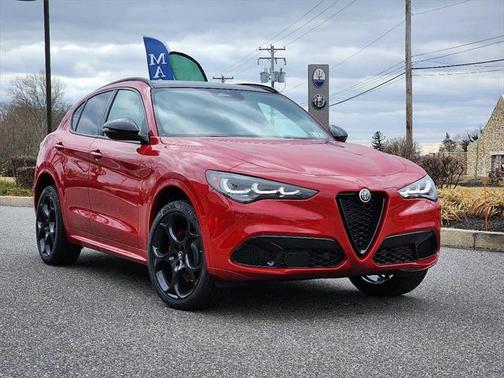 2025 Alfa Romeo Stelvio Ti