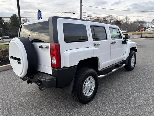 2009 Hummer H3 Base