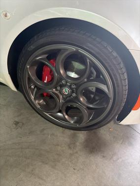 2019 Alfa Romeo 4C Spider Base