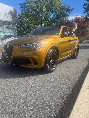 2022 Alfa Romeo Stelvio Quadrifoglio