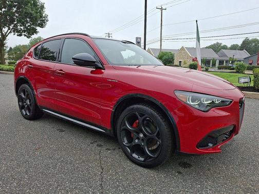 Alfa Rosso 2024 Alfa Romeo Stelvio Veloce AWD