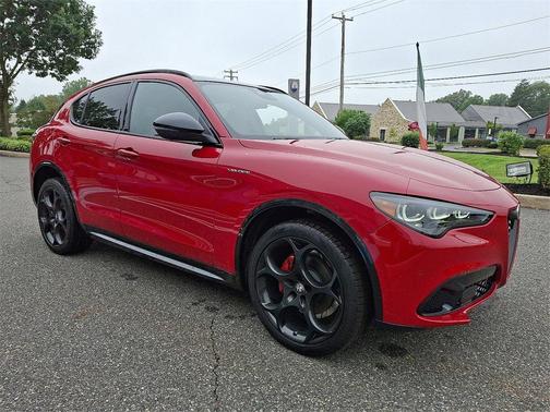 2024 Alfa Romeo Stelvio Veloce AWD