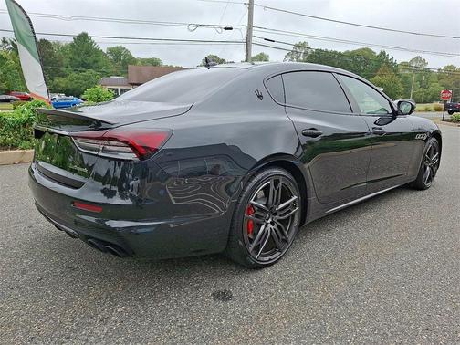 2022 Maserati Quattroporte Modena