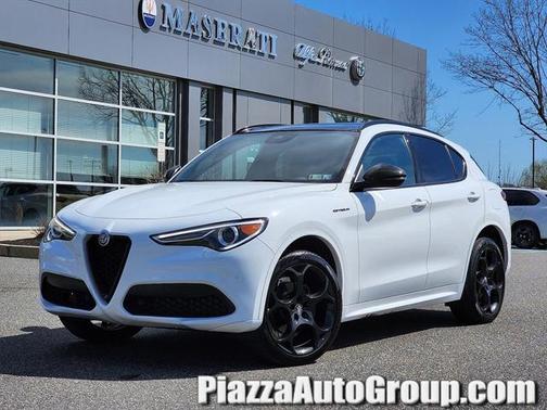 2023 Alfa Romeo Stelvio Estrema AWD