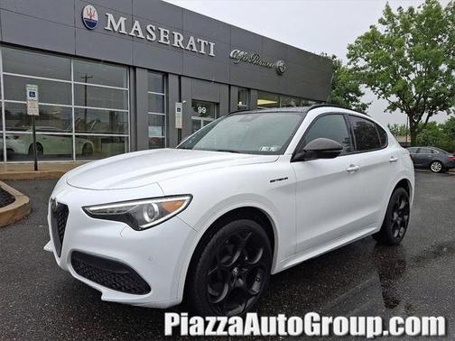 2023 Alfa Romeo Stelvio Estrema AWD