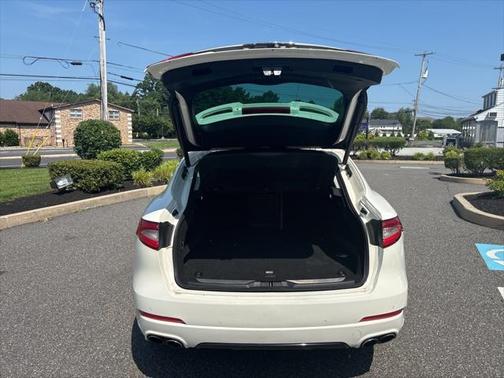 2017 Maserati Levante Base